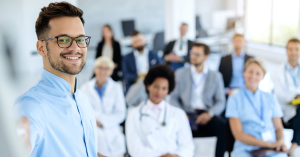 Leia mais sobre o artigo Liderança Educadora: o Papel do Gestor como Mentor e Formador de Equipes